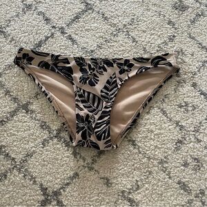 Xhilaration Tropical Print Bikini Bottom Size small